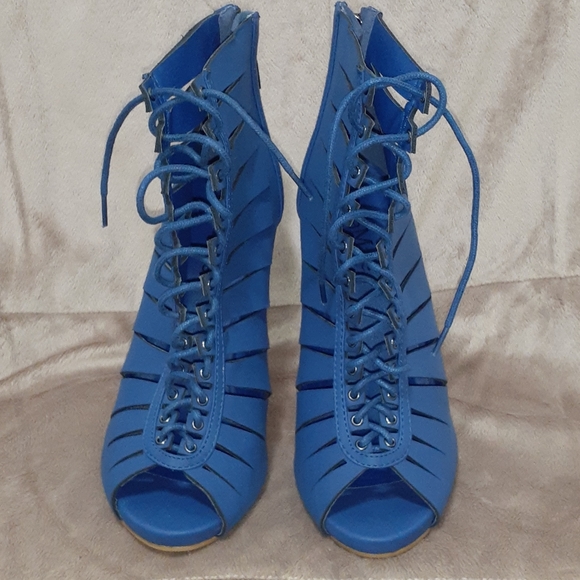 Bella Marie blue booties size 7 - Picture 2 of 11